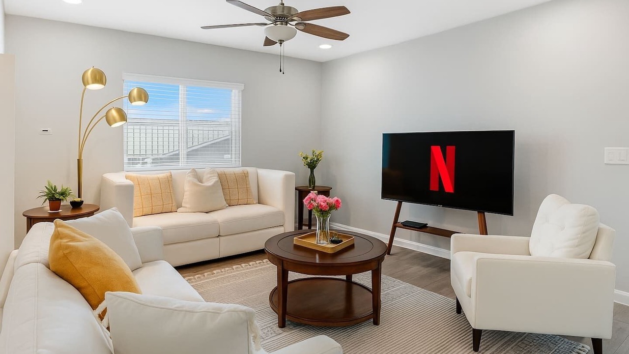Photo of Livingroom in Grant Hill