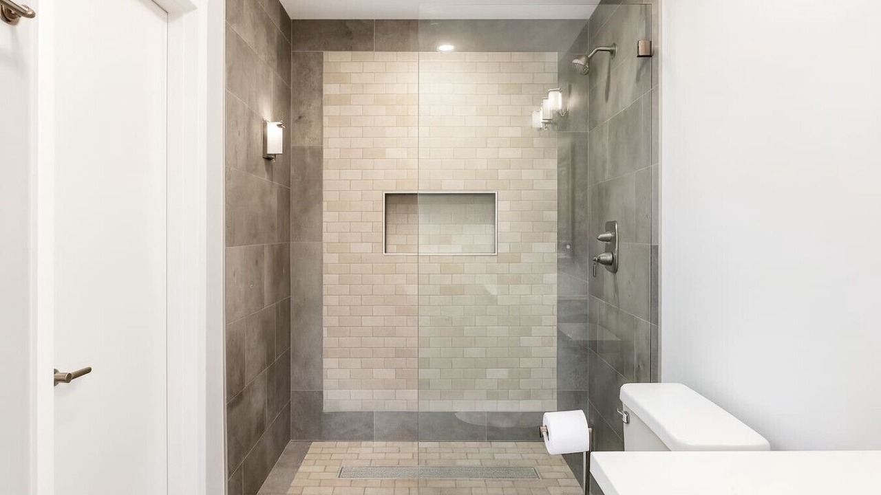 Photo of Bathroom in Grant Hill
