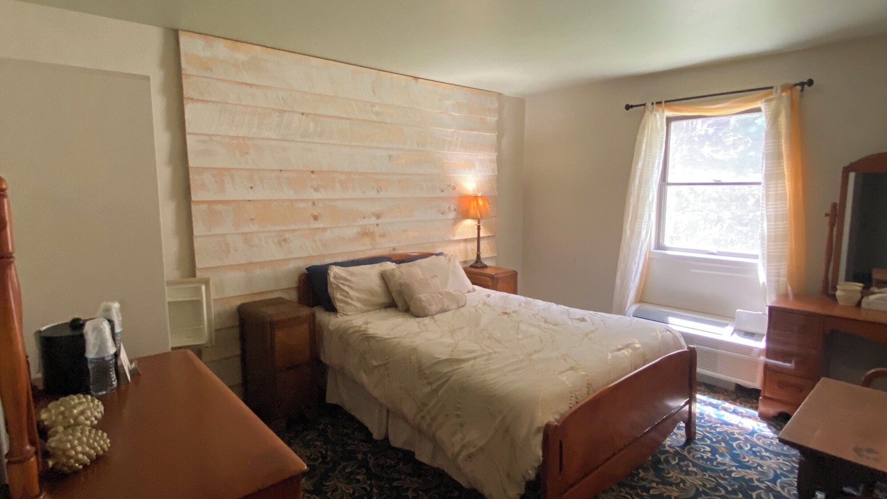 Photo of Bedroom in Cooksburg