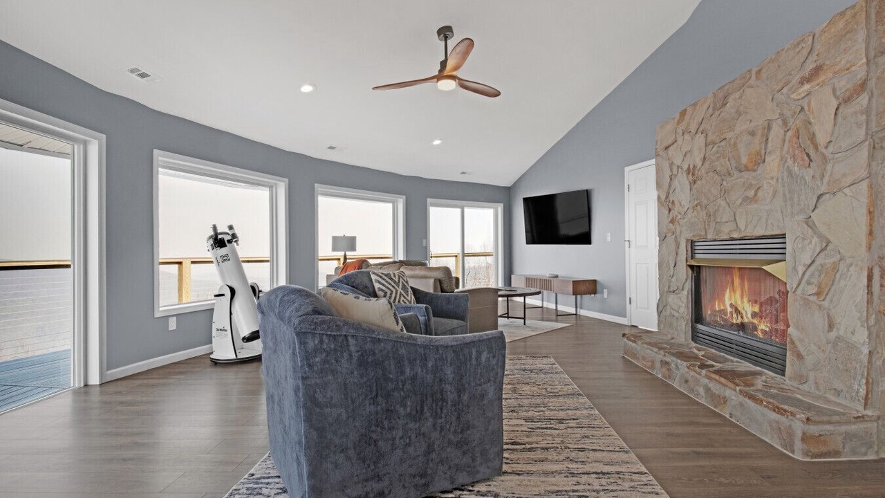 Photo of Livingroom in Black Mountain