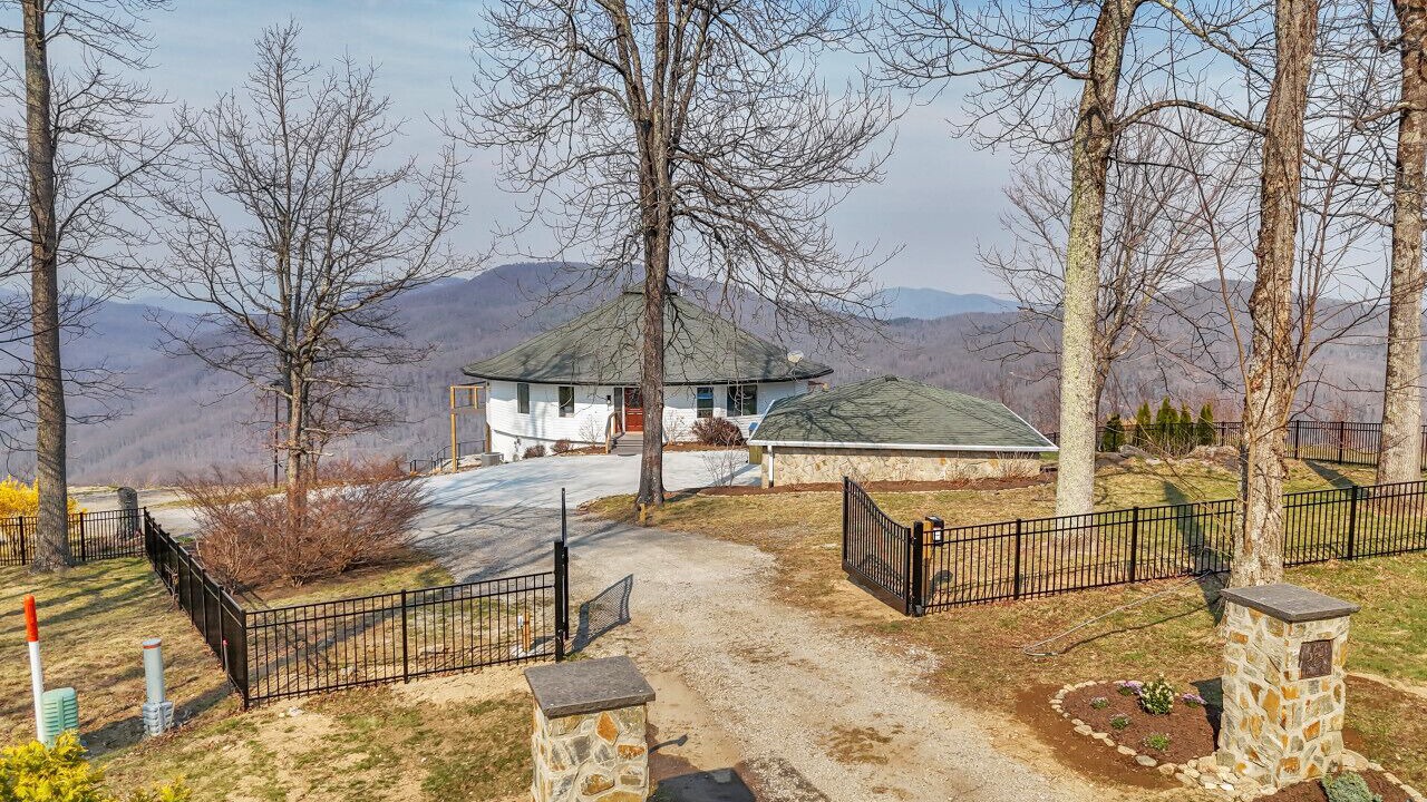 Photo of Outdoor in Black Mountain