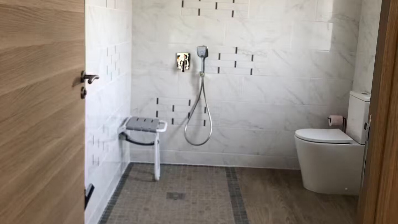 Photo of Bathroom in La Frenaye