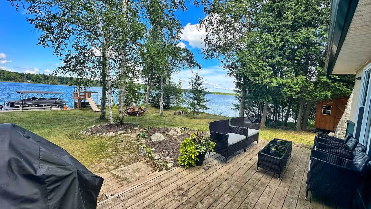 Photo of Patio Balcony in Lanark Highlands