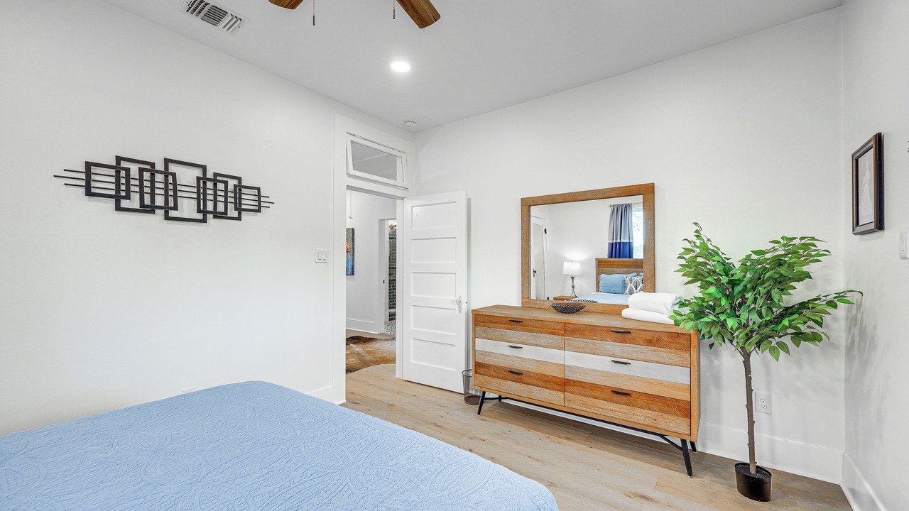 Photo of Bedroom in Mahncke Park