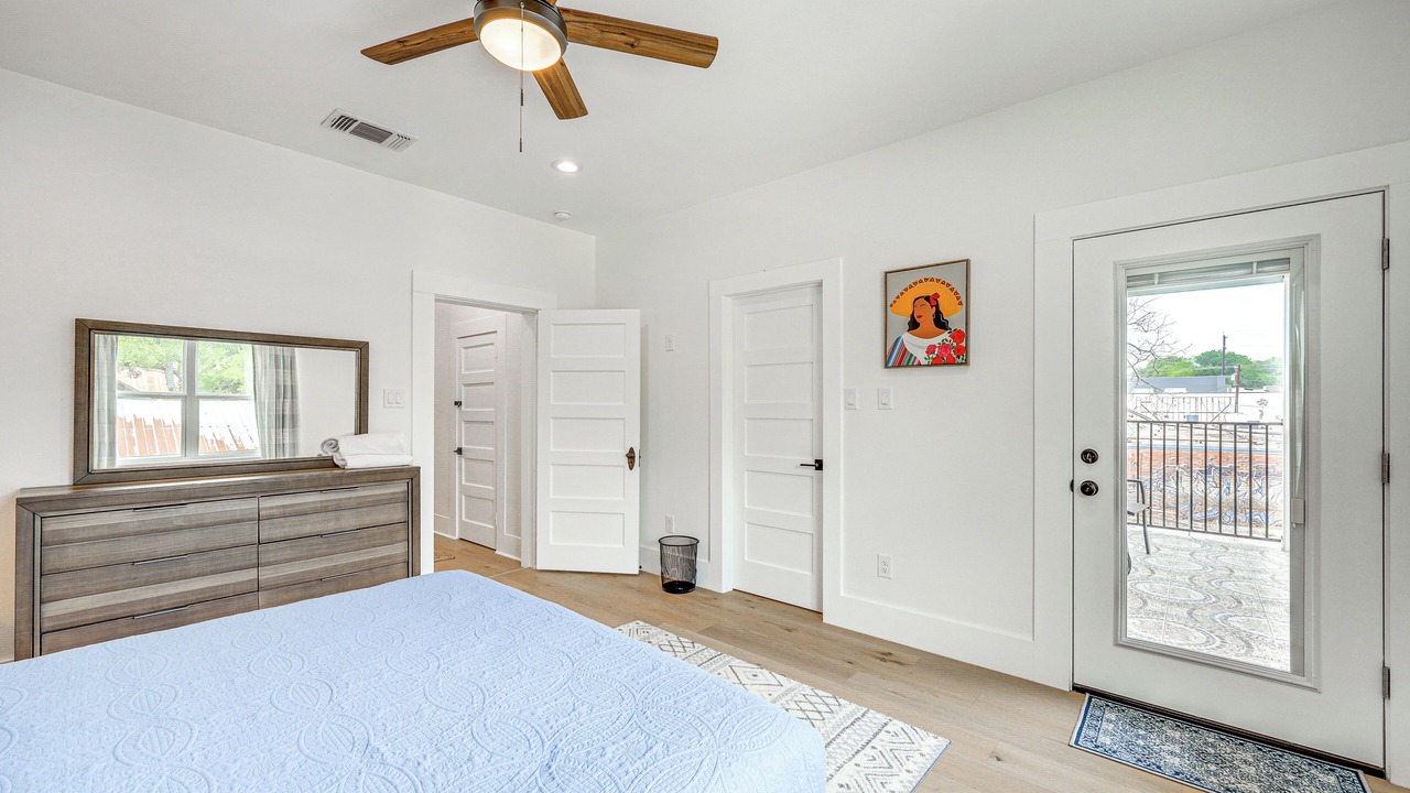 Photo of Bedroom in Mahncke Park