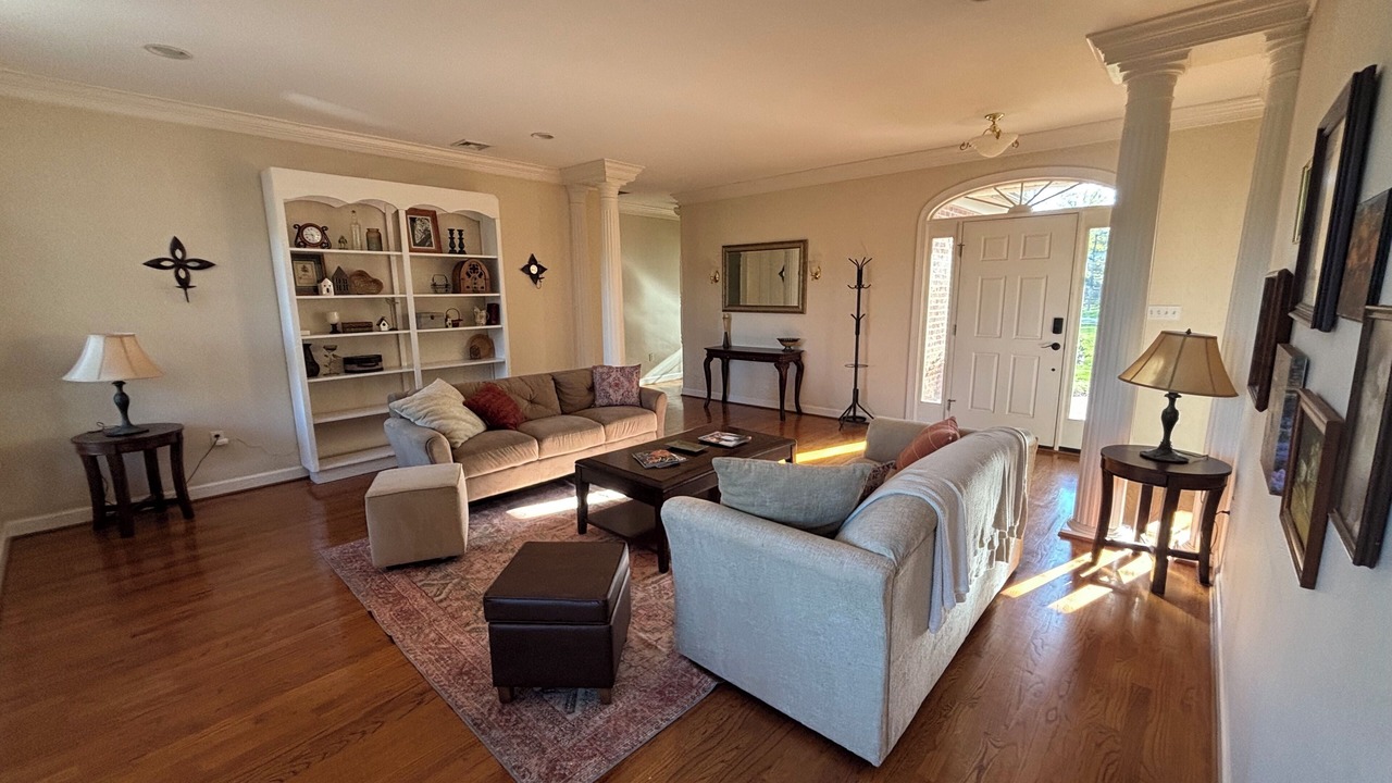 Photo of Livingroom in Forest