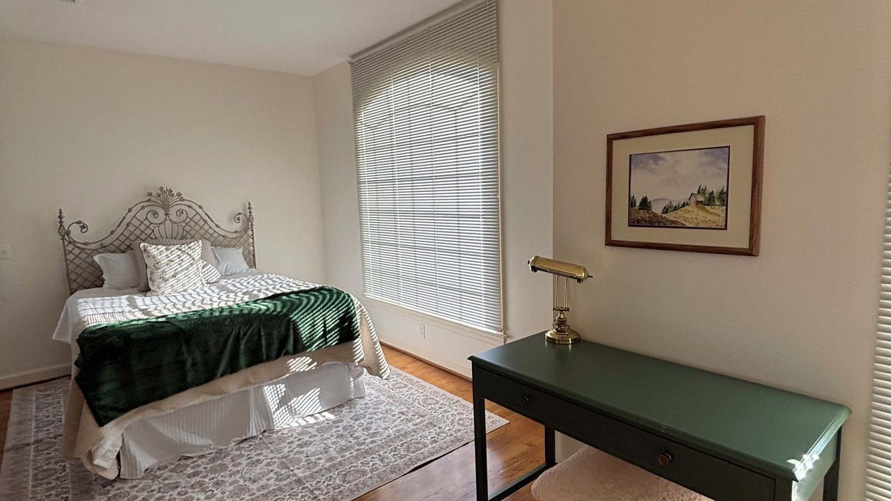 Photo of Bedroom in Forest