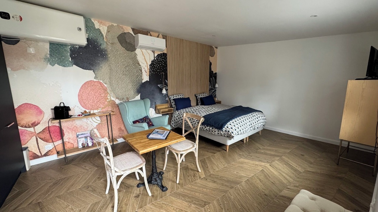 Photo of Bedroom in Orly