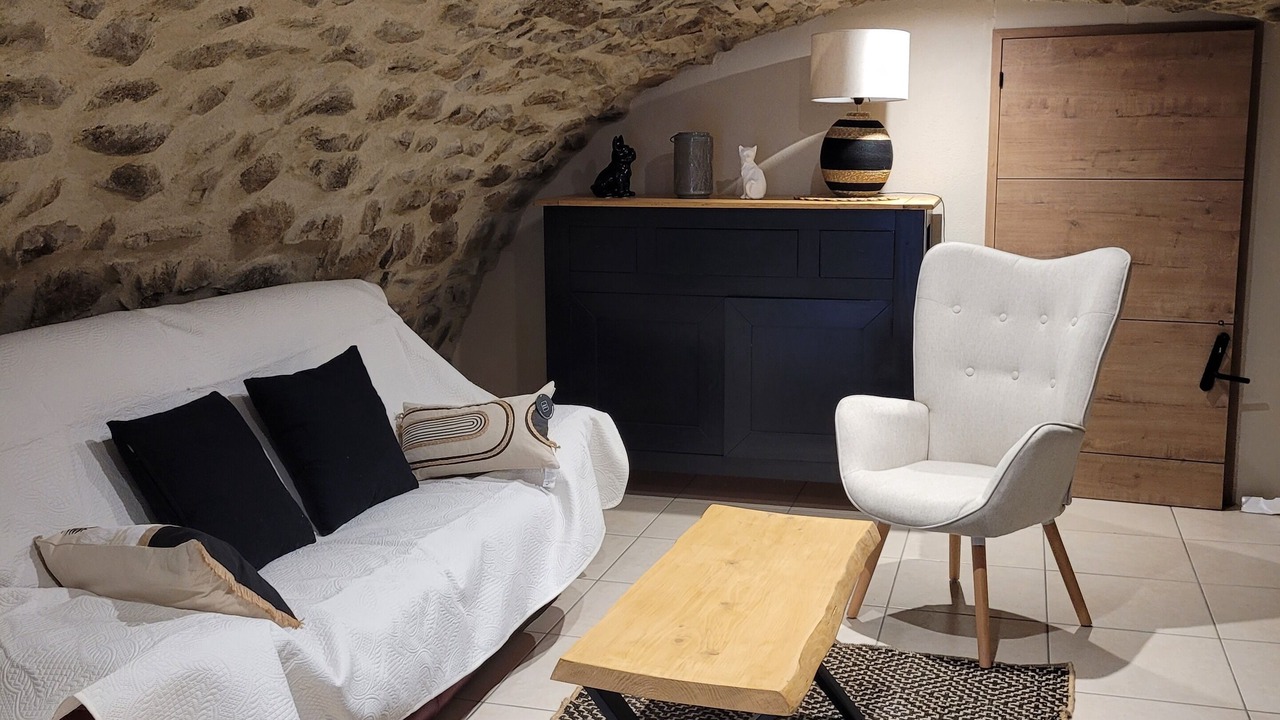 Photo of Livingroom in Colombier-le-Vieux