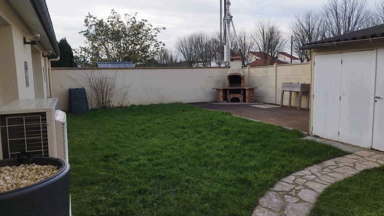 Photo of Outdoor in Paroisse Saints-Pierre-et-Paul-Apotres