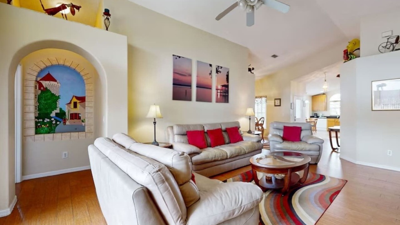 Photo of Livingroom in Windsor Palms