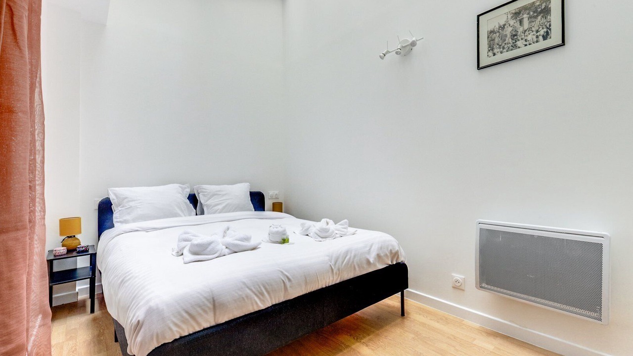 Photo of Bedroom in Pigalle