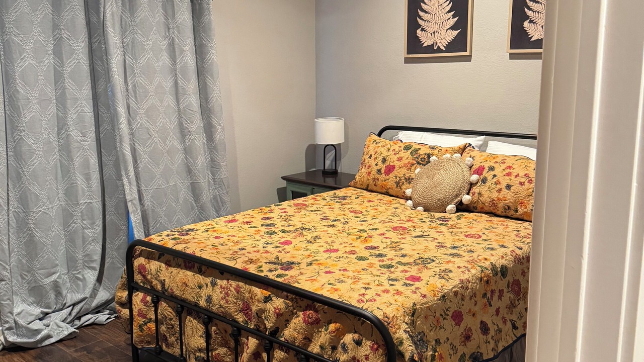 Photo of Bedroom in Mineola
