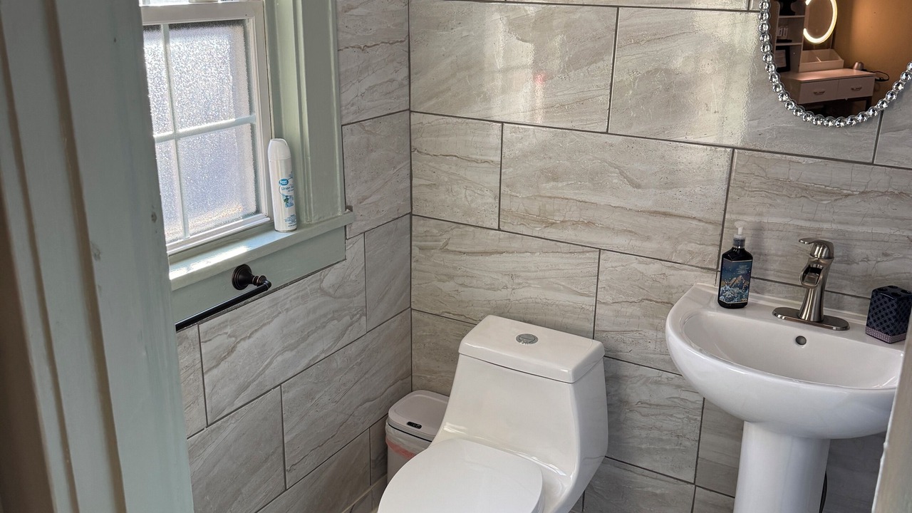 Photo of Bathroom in East Memphis