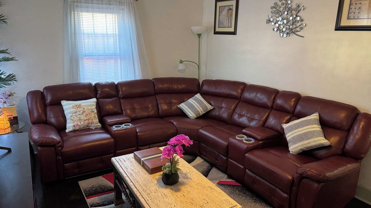 Photo of Livingroom in East Memphis