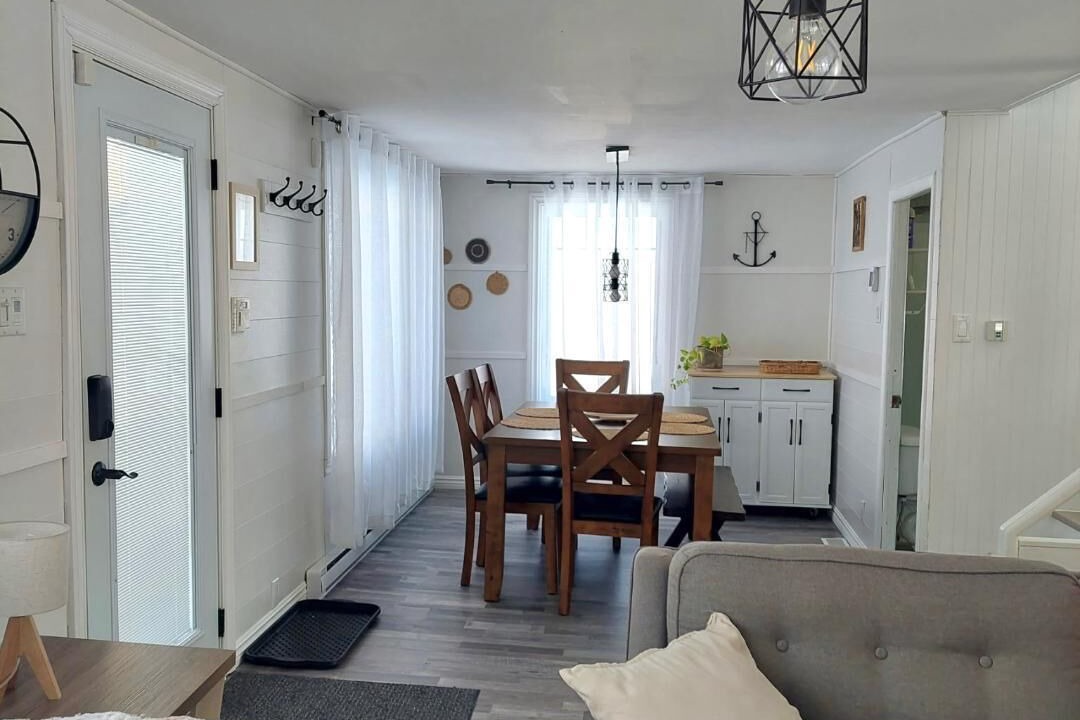 Photo of Livingroom in Mandeville