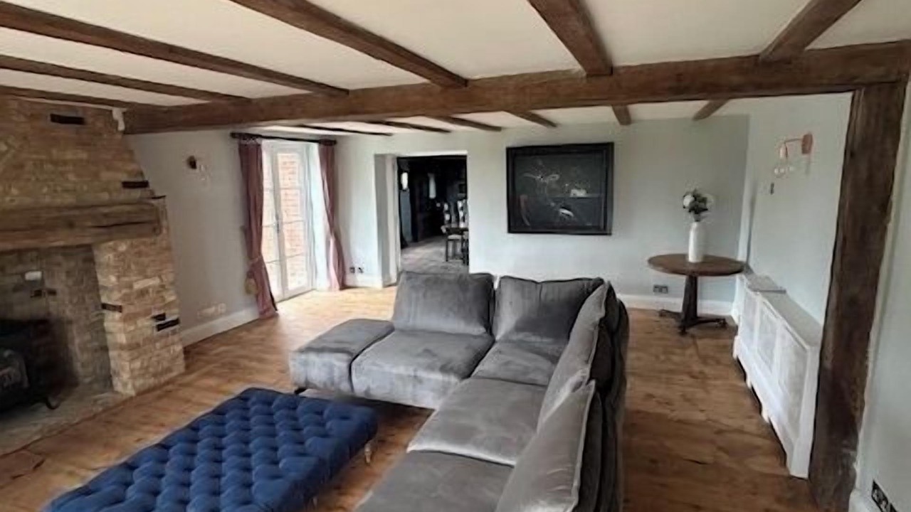 Photo of Livingroom in Wethersfield