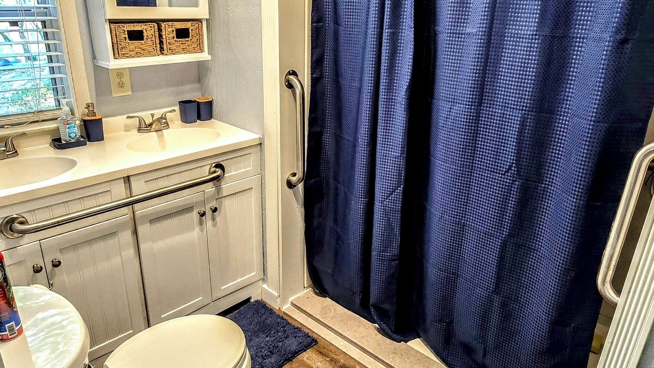 Photo of Bathroom in Hernando
