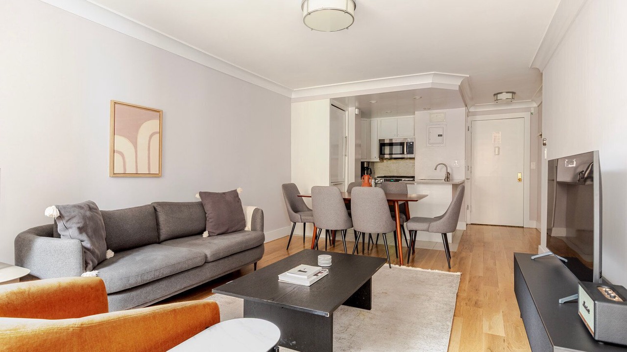 Photo of Livingroom in Manhattan Valley