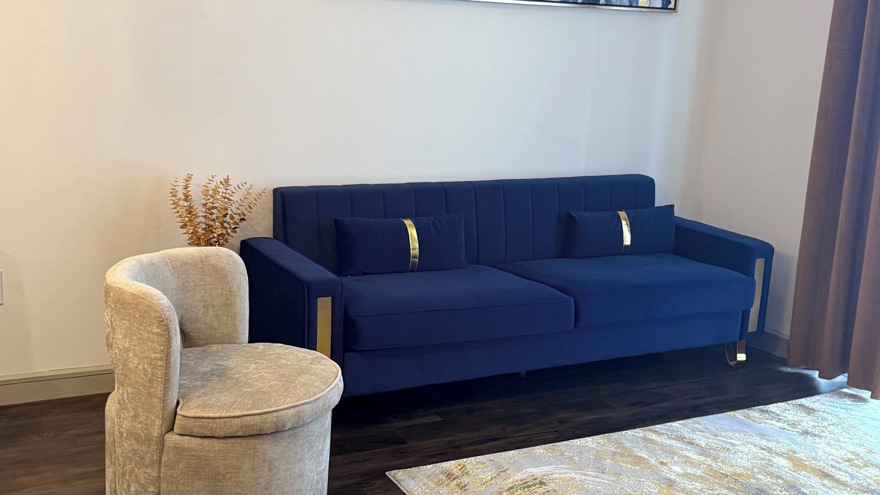 Photo of Livingroom in Central Business District