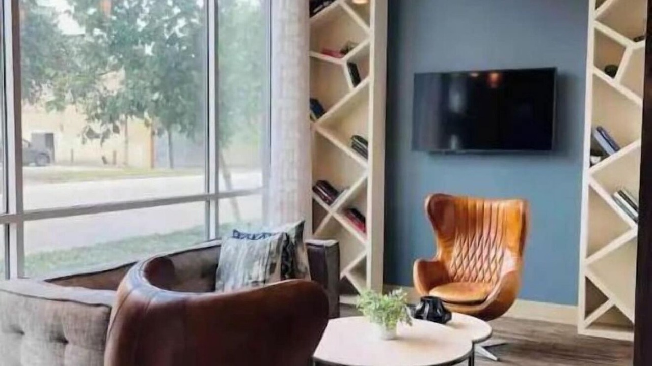 Photo of Livingroom in Central Business District