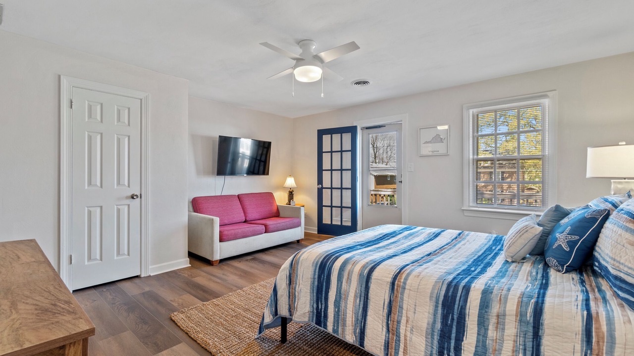Photo of Bedroom in Chic's Beach