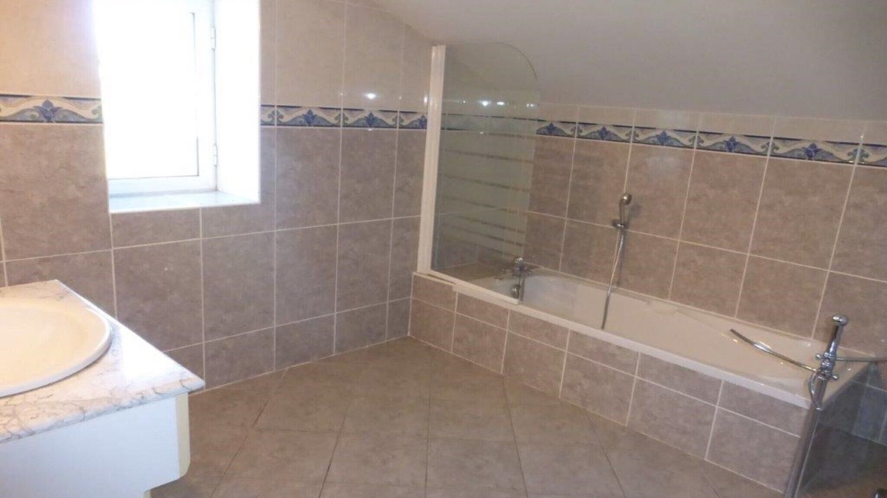 Photo of Bathroom in Montcabrier