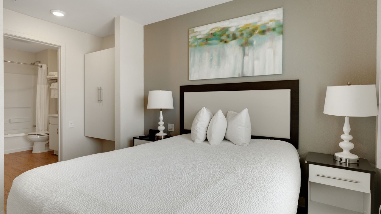 Photo of Bedroom in Far North Central