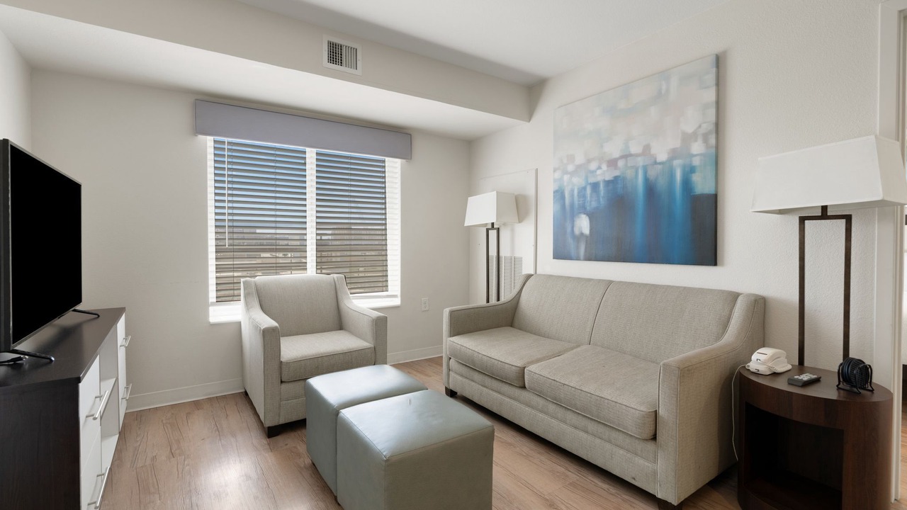 Photo of Livingroom in Far North Central