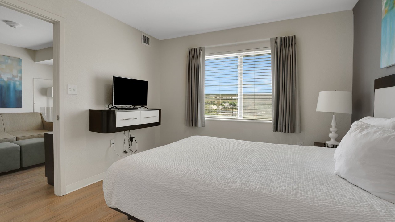 Photo of Bedroom in Far North Central