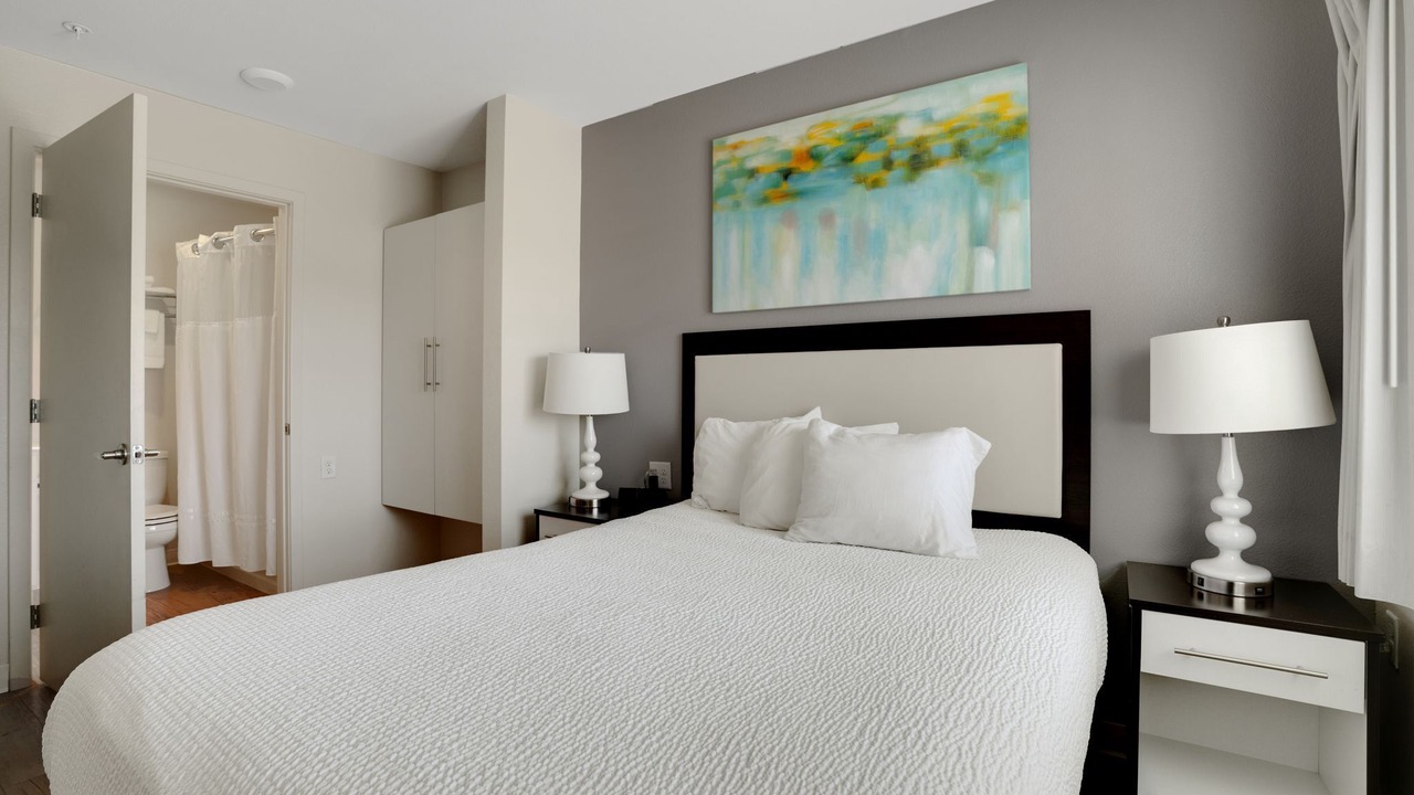Photo of Bedroom in Far North Central