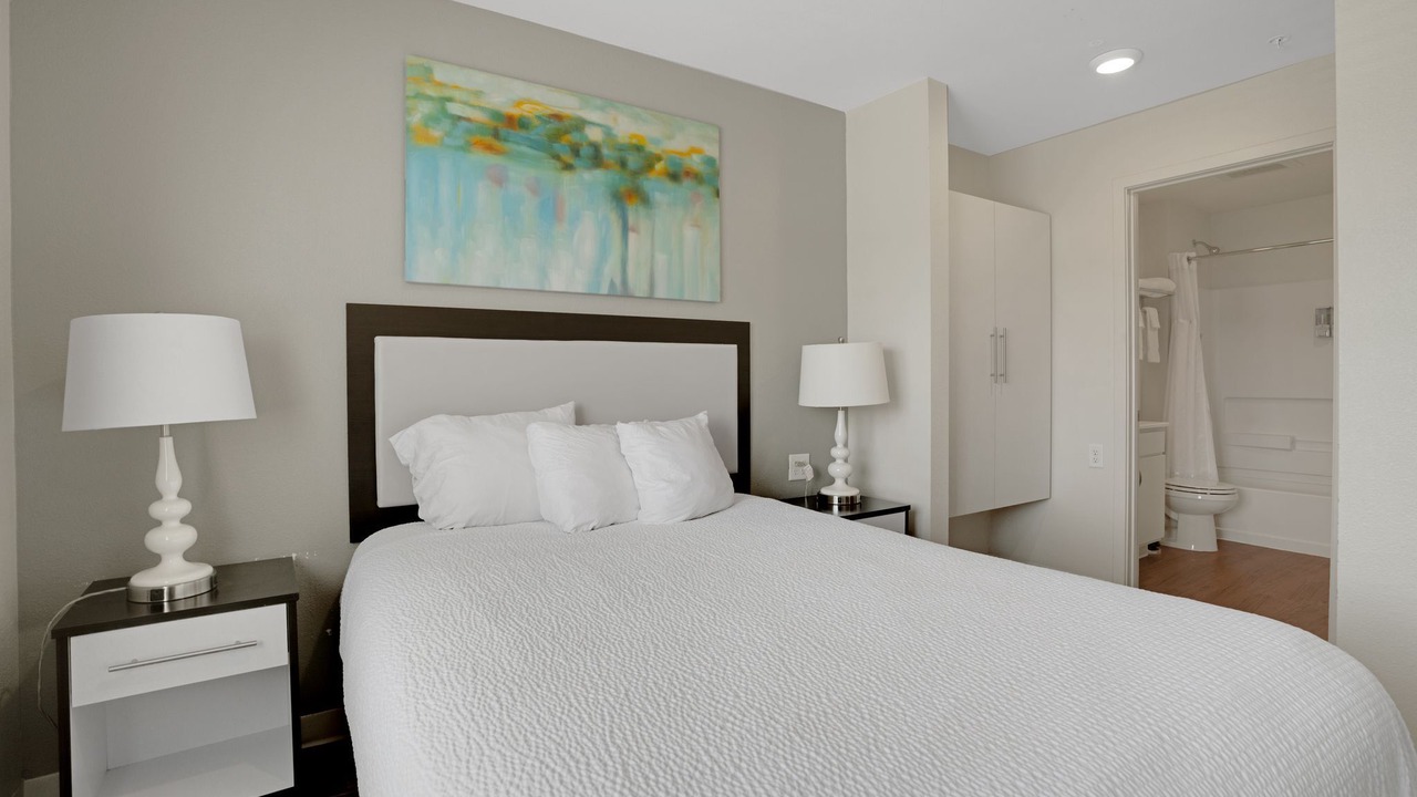 Photo of Bedroom in Far North Central
