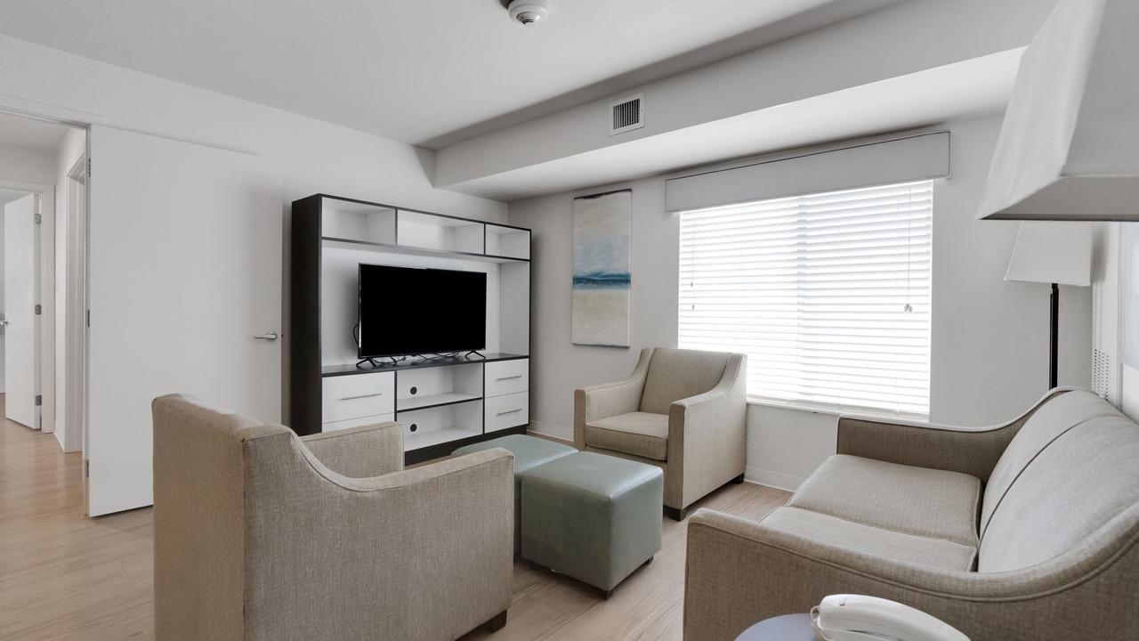 Photo of Livingroom in Far North Central