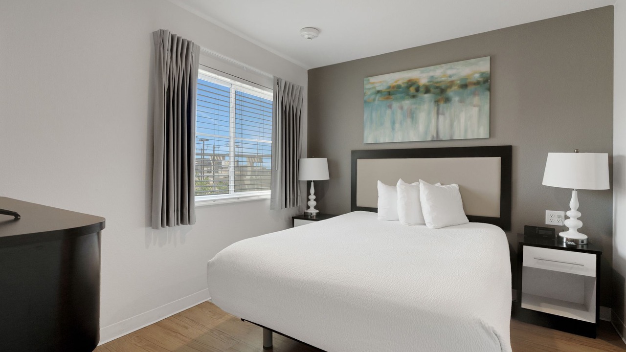 Photo of Bedroom in Far North Central