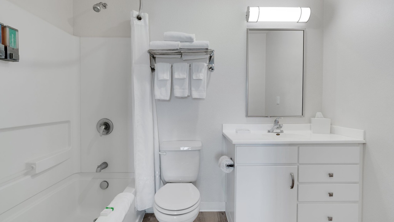 Photo of Bathroom in Far North Central