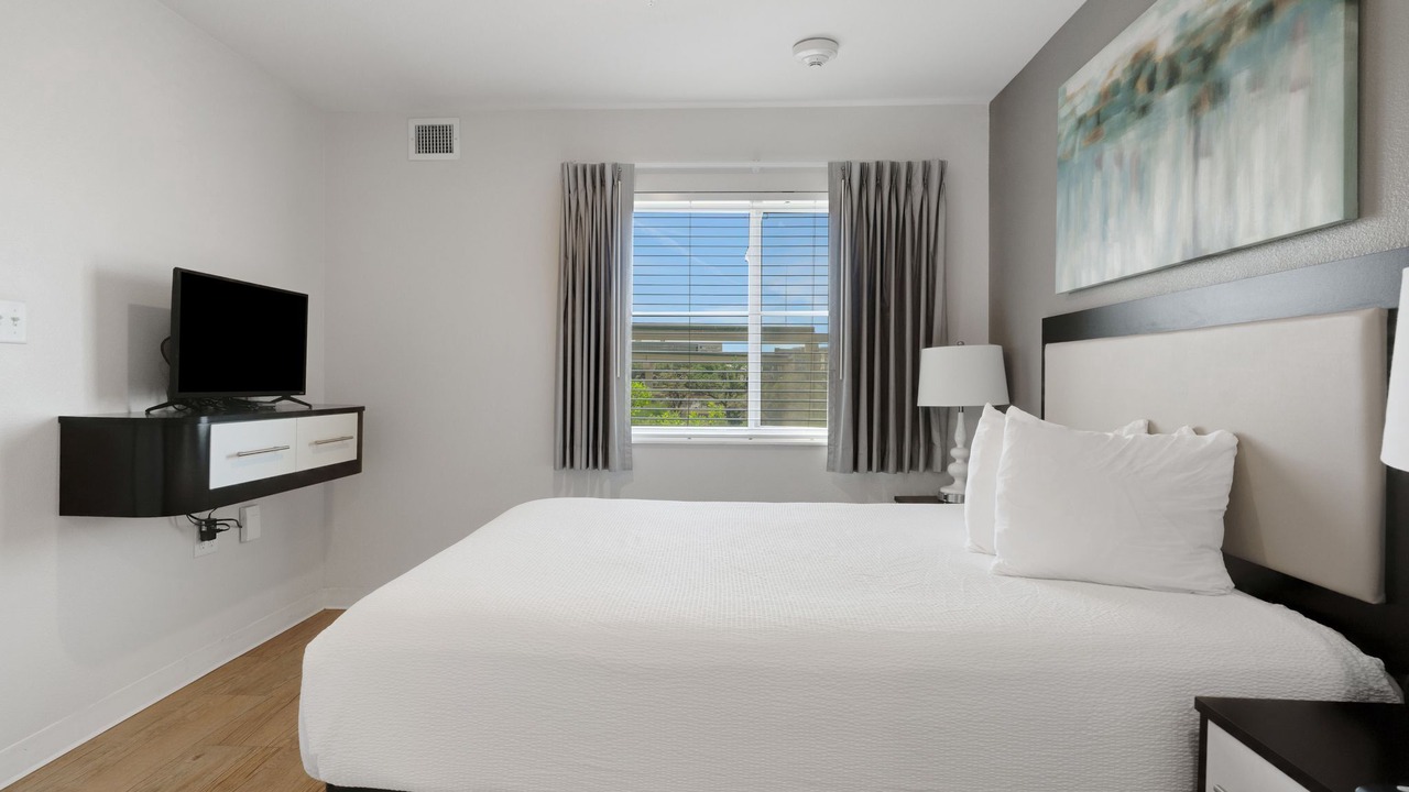 Photo of Bedroom in Far North Central