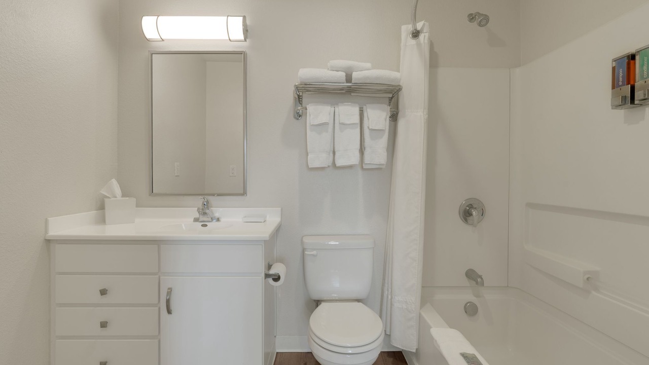 Photo of Bathroom in Far North Central