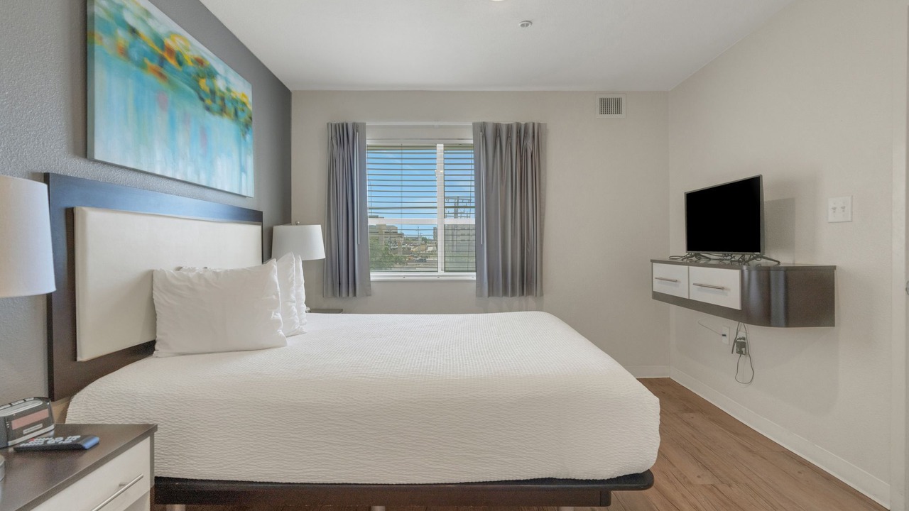Photo of Bedroom in Far North Central