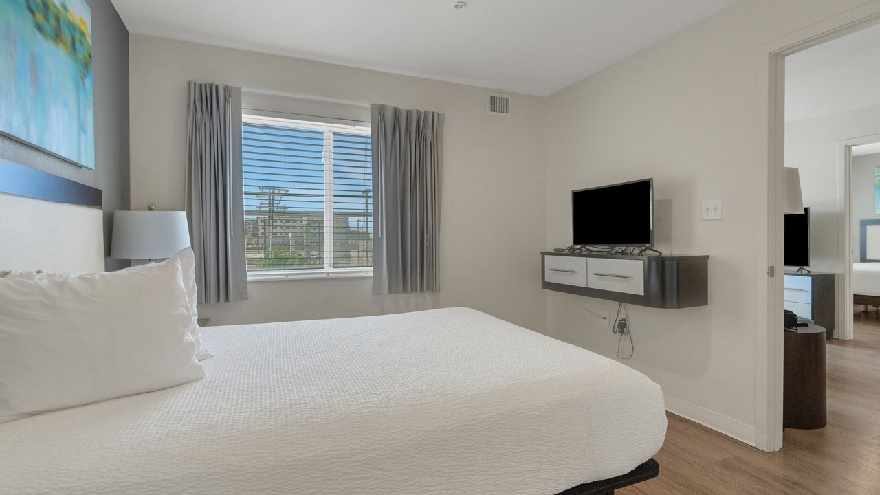 Photo of Bedroom in Far North Central