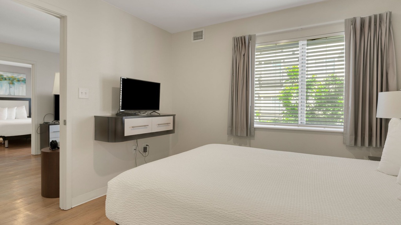 Photo of Bedroom in Far North Central