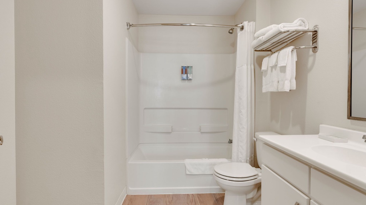 Photo of Bathroom in Far North Central