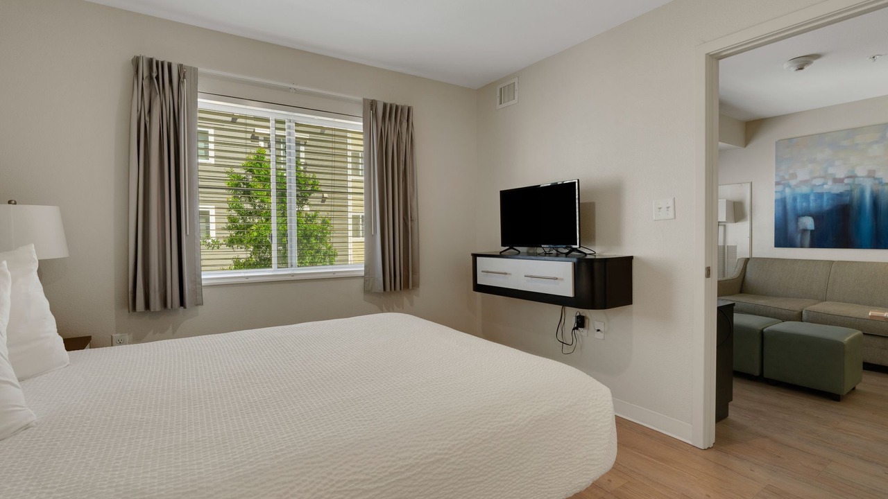 Photo of Bedroom in Far North Central