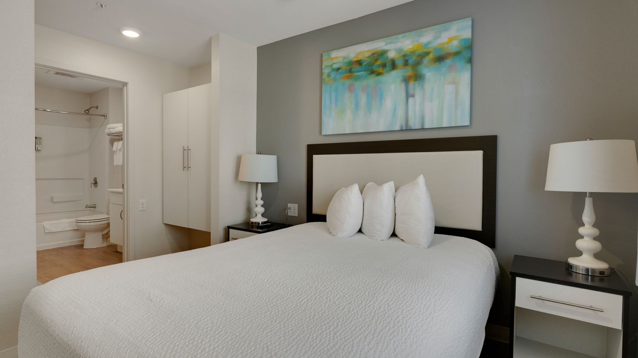 Photo of Bedroom in Far North Central