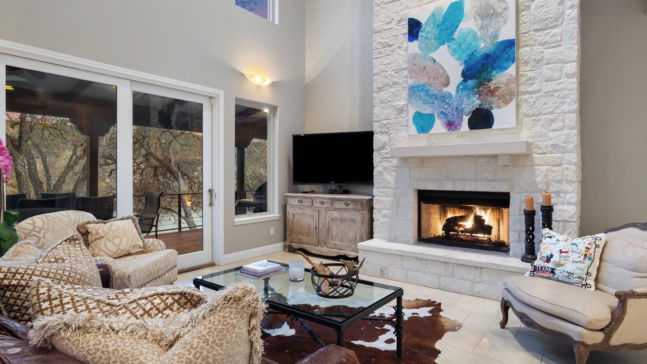 Photo of Livingroom in Apache Shores
