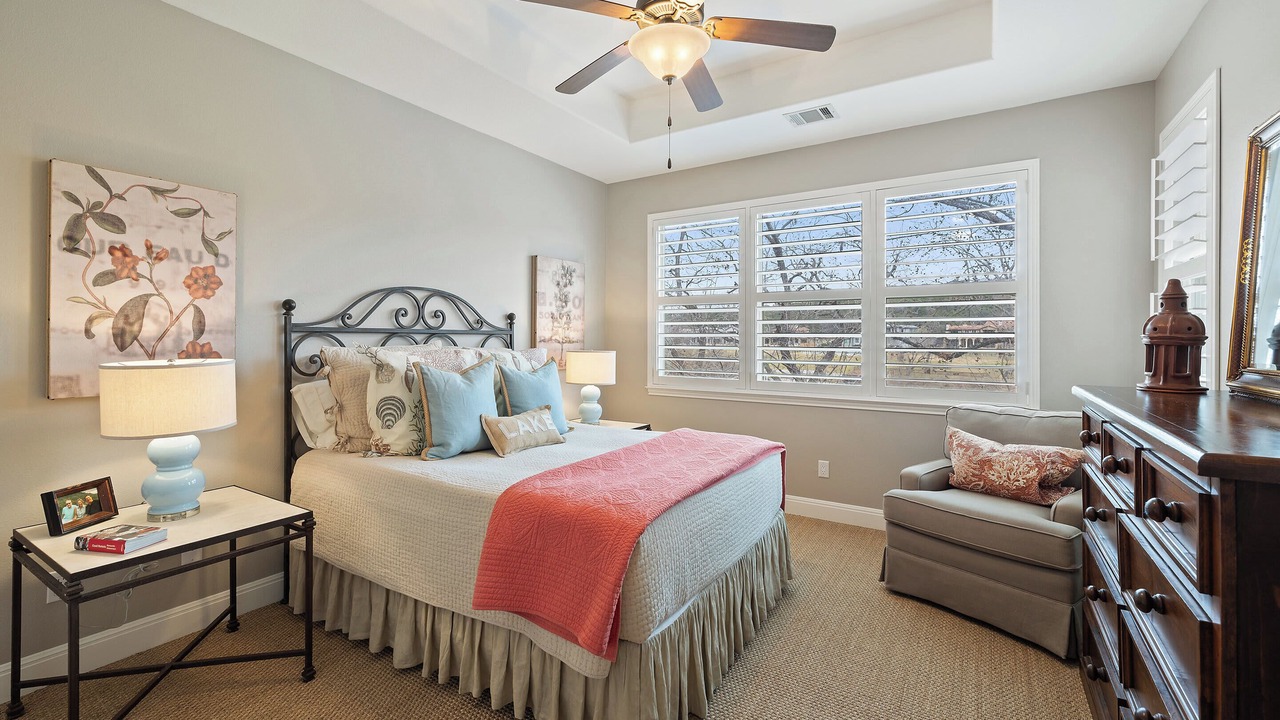 Photo of Bedroom in Apache Shores