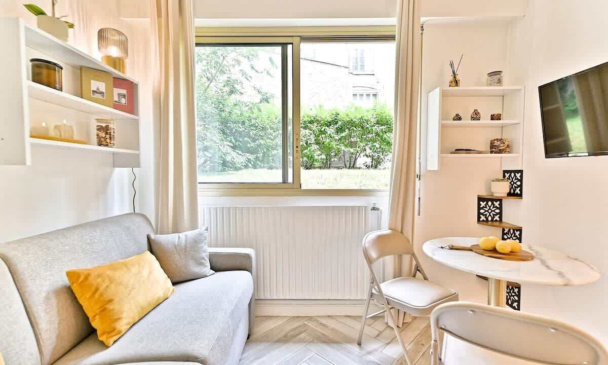 Photo of Livingroom in 16th Arrondissement