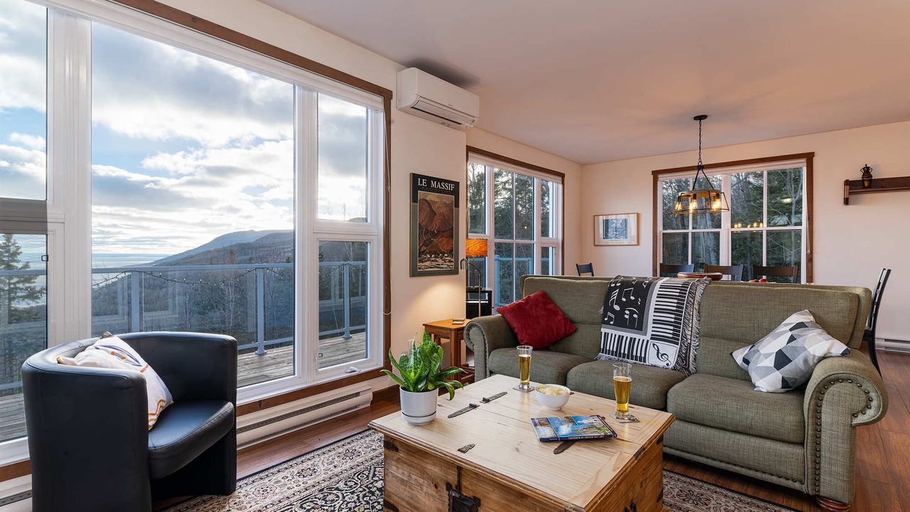 Photo of Livingroom in Petite-Riviere-Saint-Francois