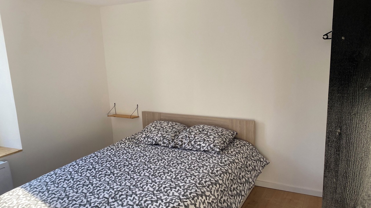 Photo of Bedroom in Poncin