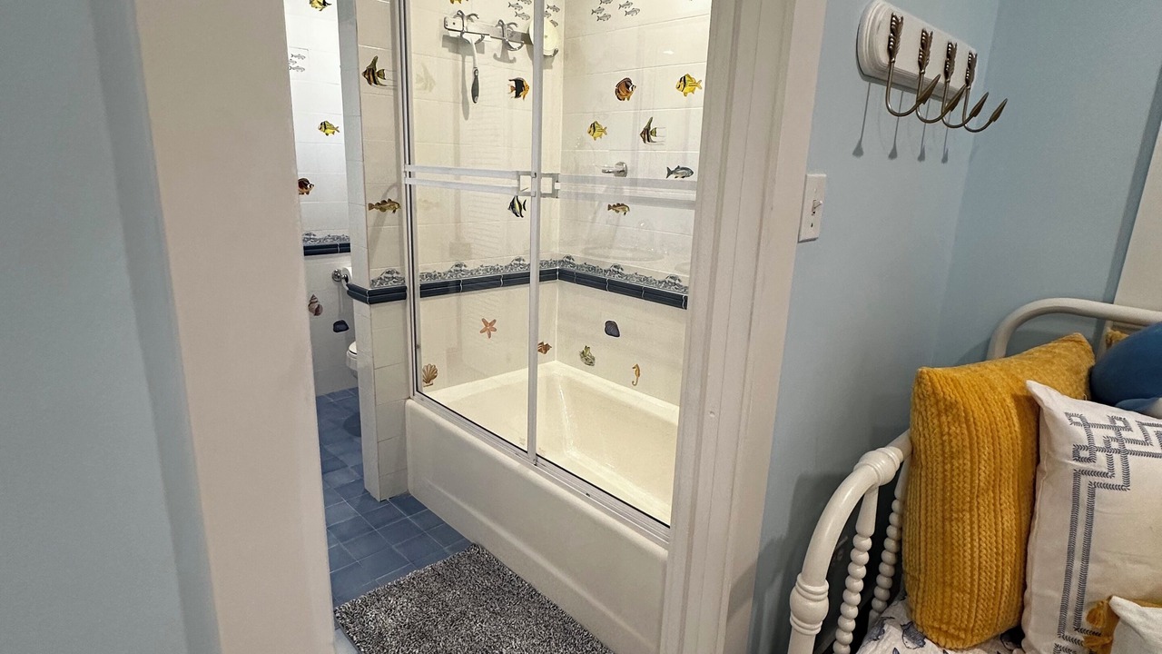 Photo of Bathroom in Sugarloaf Key