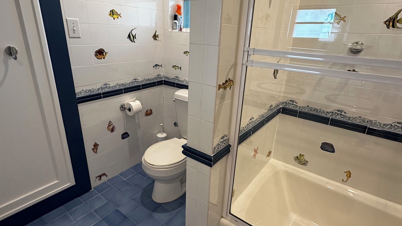 Photo of Bathroom in Sugarloaf Key